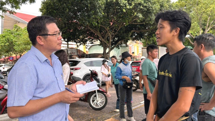 Anh Đào Quang Hà - người vận động bà con ủng hộ, san sẻ yêu thương cho người dân bị ảnh hưởng thiên tai z5816583290383_416f36ef60cc71a553dc5cd08b5a8df6.jpg