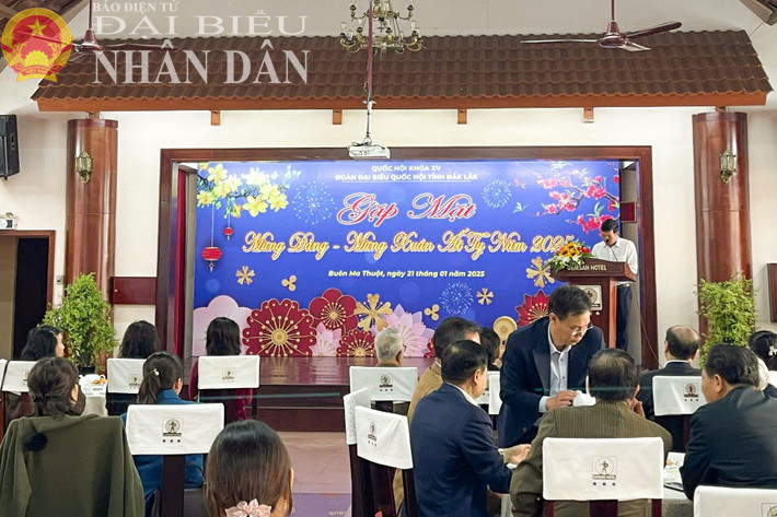 Quang cảnh cuộc gặp mặt dbnd_tl_z6249306786693-6d40d76c6dd886842049a77d3dada78e.jpg
