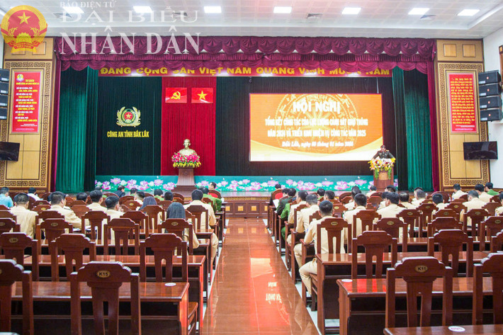 Toàn cảnh hội nghị tổng kết dbnd_tl_z6212039978615-f54fb20c16c1651478c9d9a83e67f088.jpg
