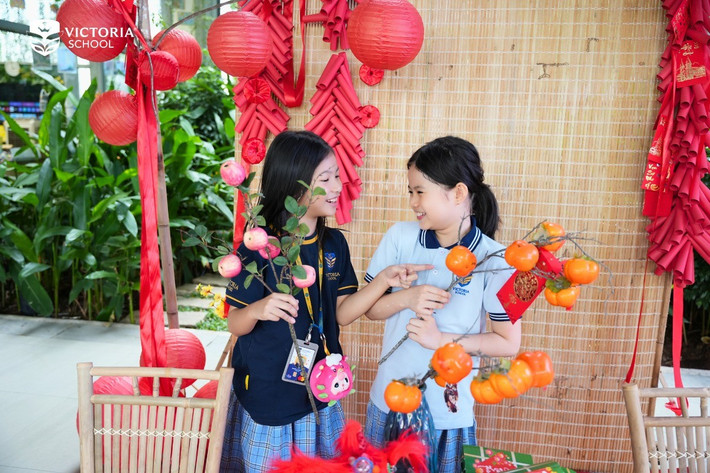 Học sinh Victoria School tham gia các hoạt động ngày Tết 474147495-122172661622055555-7776640125916428804-n.jpg