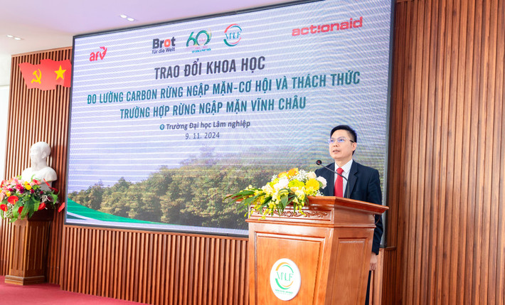 Hiệu trưởng trường Đại học Lâm nghiệp, GS.TS Phạm Văn Điển phát biểu khai mạc 6-ok-1.jpg