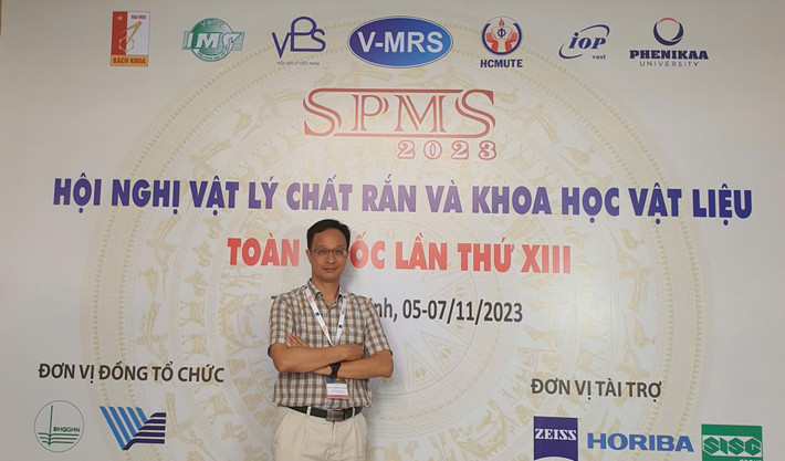PGS Đặng Đức Vượng tại Hội nghị Vật lý chất rắn và Khoa học vật liệu pgsdang-duc-vuong-tai-hoi-nghi-vat-ly-chat-ran-va-khoa-hoc-vat-lieu.jpg