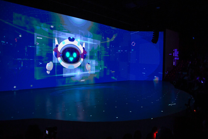 Các kỹ xảo điện ảnh kết hợp giữa nghệ thuật biểu diễn và công nghệ 3D mapping hiện đại tại Lễ ra mắt nền tảng FSEL vih-0149.jpg
