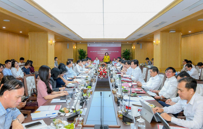 Agribank làm việc với Lãnh đạo Ngân hàng Nhà nước ban-lanh-dao-nhnn-lam-viec-voi-agribank.jpg