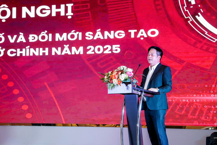 Phó Tổng Giám đốc Agribank Hoàng Minh Ngọc phát biểu tại Hội nghị anh-ngoc-1.jpg