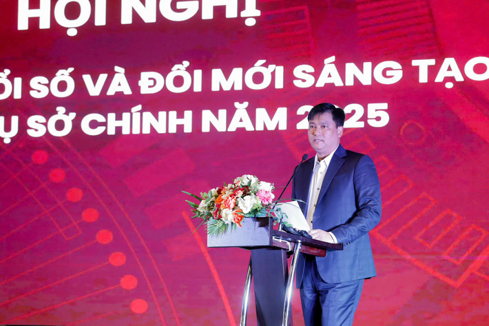 Đồng chí Phạm Toàn Vượng - Phó Bí thư phụ trách Đảng bộ, Thành viên Hội đồng thành viên, Tổng Giám đốc phát biểu chỉ đạo Hội nghị anh-vuong.jpg