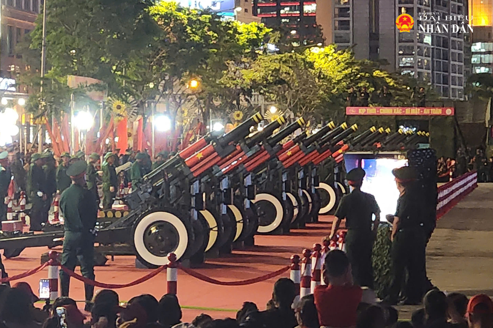 Dàn đại bác chuẩn bị khai hỏa 23.png