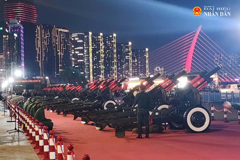 Dàn đại bác chờ khai hỏa 32.png