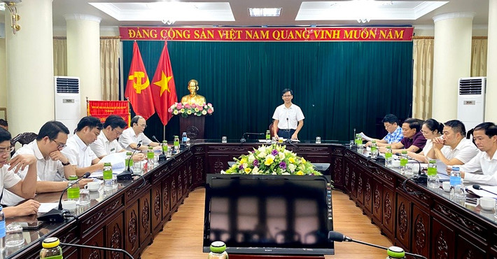 Đoàn giám sát làm việc với TAND tỉnh. Ảnh: Thu Phương Đoàn giám sát làm việc với TAND tỉnh. Ảnh: Thu Phương