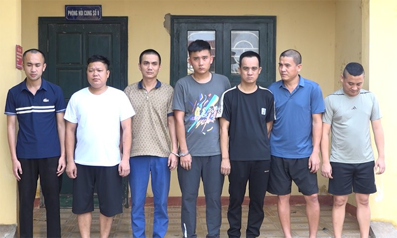 Khởi tố, bắt tạm giam các đối tượng liên quan đến hành vi tổ chức đánh bạc và đánh bạc dưới hình thức cá độ bóng đá ca-do-bong-da.jpg