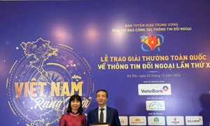 Giải thưởng toàn quốc về thông tin đối ngoại lần thứ X: Sáng kiến tủ sách tiếng Việt đạt giải Nhì