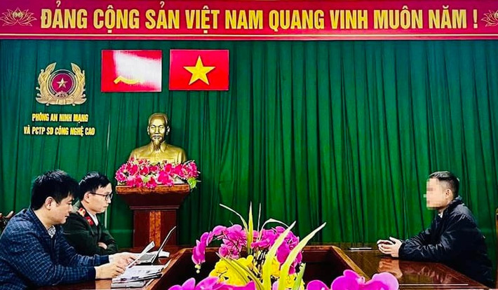 T.D.T. tại cơ quan công an. Ảnh: Công an Hà Tĩnh anh-9.jpg