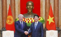 Chủ tịch nước Lương Cường tiếp Thủ tướng Kyrgyzstan