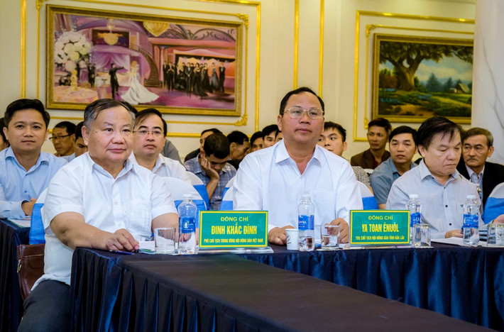 Các đại biểu tham dự hội thảo t3.jpg