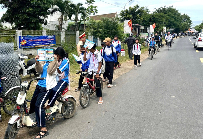 Học sinh cấp 1, cấp 2 đã được phụ huynh mua cho xe đạp điện 44e15e7c95d42d8a74c5.jpg
