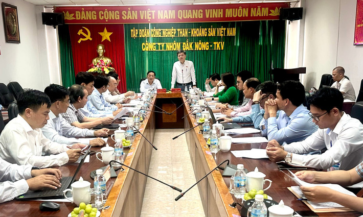 Quang cảnh cuộc làm việc Quang cảnh cuộc làm việc