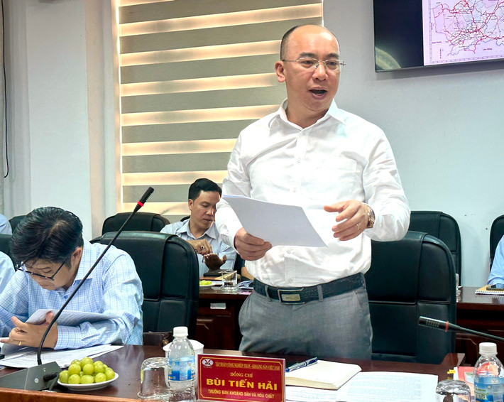Trưởng ban Khoáng sản và Hóa chất Tập đoàn Công nghiệp than - Khoáng sản Việt Nam Bùi Tiến Hải phát biểu Trưởng ban Khoáng sản và Hóa chất Tập đoàn Công nghiệp than - Khoáng sản Việt Nam Bùi Tiến Hải phát biểu