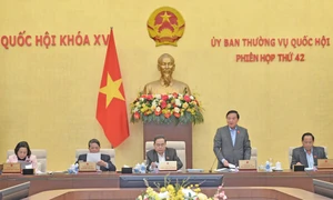 Quang cảnh phiên họp chiều 6.2