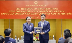 Chủ tịch Quốc hội Trần Thanh Mẫn gặp gỡ cán bộ, nhân viên Đại sứ quán Việt Nam tại Nhật Bản