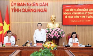 Chủ tịch Quốc hội Trần Thanh Mẫn chủ trì làm việc với Ban Thường vụ Tỉnh ủy Quảng Ngãi