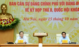 Thủ tướng Phạm Minh Chính và Chủ tịch Quốc hội Trần Thanh Mẫn đồng chủ trì Hội nghị chuẩn bị Kỳ họp thứ Tám