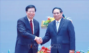 Thủ tướng Phạm Minh Chính tiếp Bí thư Đảng ủy Đại học Thanh Hoa (Trung Quốc)