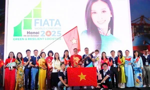 Việt Nam nhận quyền trượng tổ chức Đại hội FIATA World Congress 2025