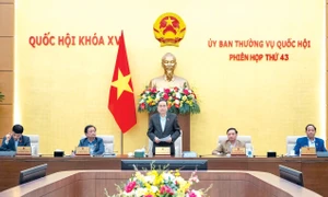 Chủ tịch Quốc hội Trần Thanh Mẫn chủ trì Phiên họp thứ 43 của Ủy ban Thường vụ Quốc hội