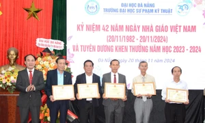 Nhiều giảng viên của Đại học Đà Nẵng được Bộ GD-ĐT khen thưởng nhân kỷ niệm 42 năm ngày Nhà giáo Việt Nam