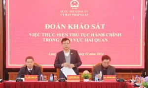 Quang cảnh cuộc làm việc