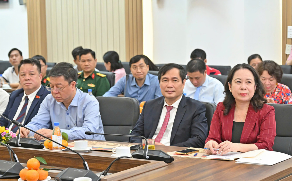 Ủy viên Trung ương Đảng, Phó Chủ tịch nước Võ Thị Ánh Xuân dự buổi Lễ pctn-vothianhxuan-du-trienlam1.jpg