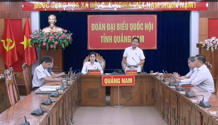 Đại biểu Quốc hội Dương Văn Phước (Quảng Nam) chất vấn Đại biểu Quốc hội Dương Văn Phước (Quảng Nam) chất vấn
