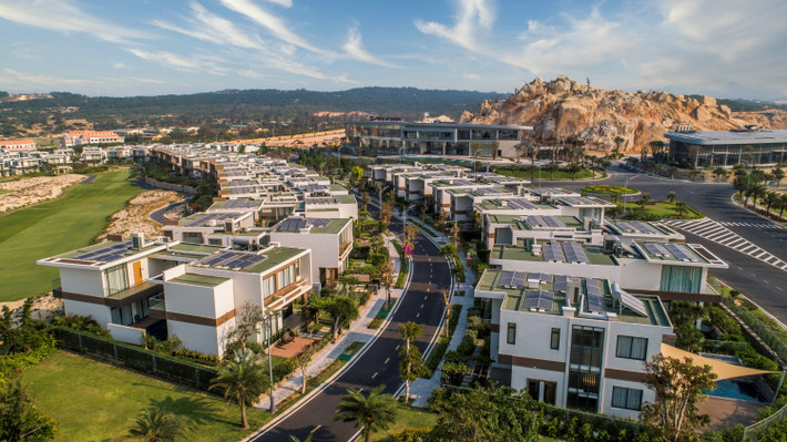 Wyndham Grand Cam Ranh 5 sao phục vụ khách golf hiện tại h2.jpg