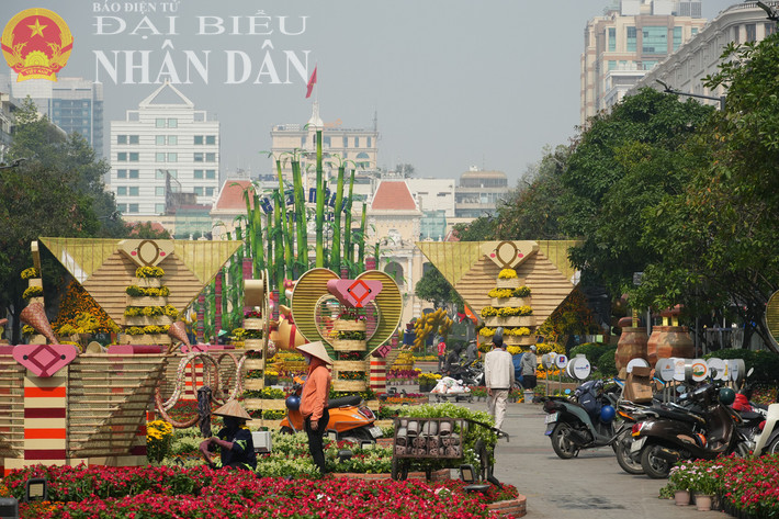 Công tác thi công đường hoa Nguyễn Huệ đang bước vào giai đoạn nước rút dbnd_tl_14.jpg