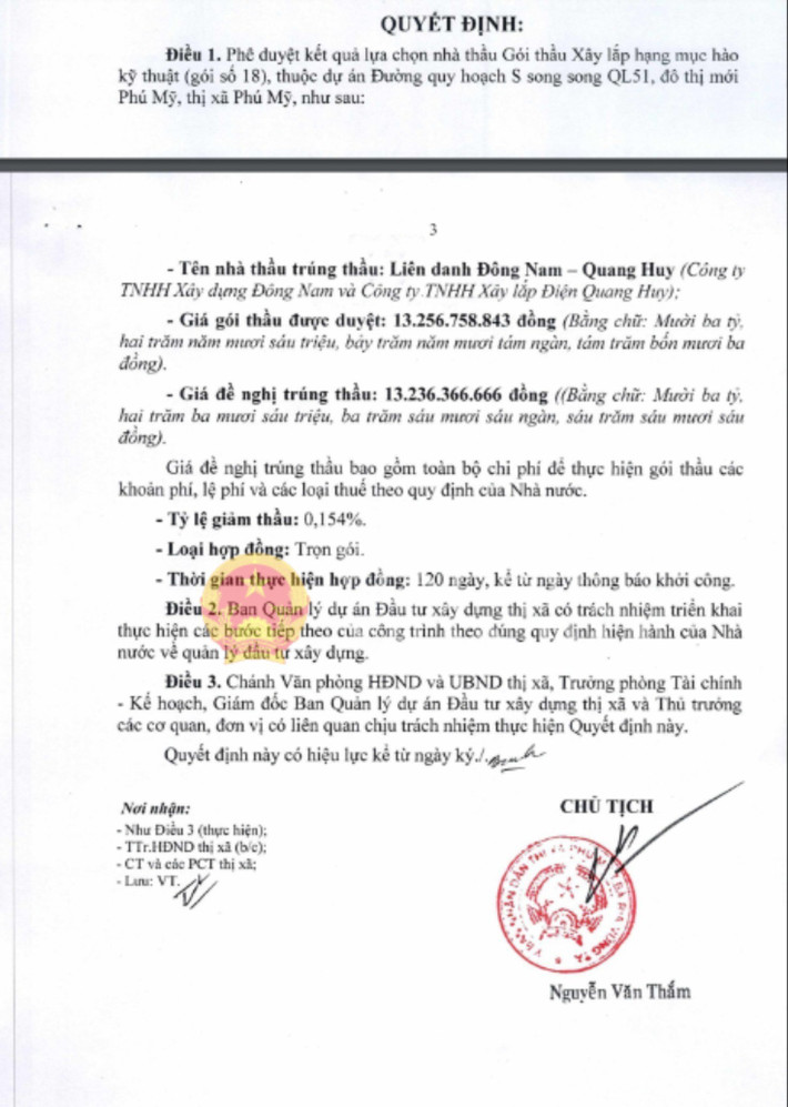 Ông Nguyễn Văn Thắm – Chủ tịch UBND thị xã Phú Mỹ đã ký quyết định cho liên danh của Công ty Quang Huy trúng gói thầu hơn 13,2 tỷ đồng với tỷ lệ tiết kiệm khoảng 0,15% (20 triệu đồng) anh QH -1.jpg