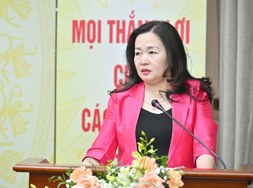 Bí thư Đảng ủy, Tổng Biên tập Báo Đại biểu Nhân dân Phạm Thị Thanh Huyền phát biểu chỉ đạo Đại hội bi-thu-dang-uy-tong-bien-tap-bao-dai-bieu-nhan-dan-pham-thi-thanh-huyen-phat-bieu-chi-dao-dai-hoivqk-3234.jpg