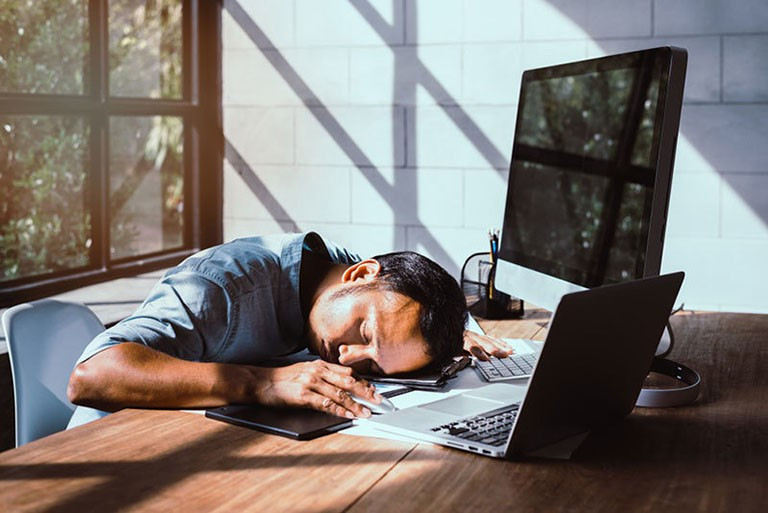 Các dấu hiệu đột quỵ ở cả người trẻ và người lớn tuổi thường có nhiều điểm tương đồng. Ảnh minh họa dd.jpg