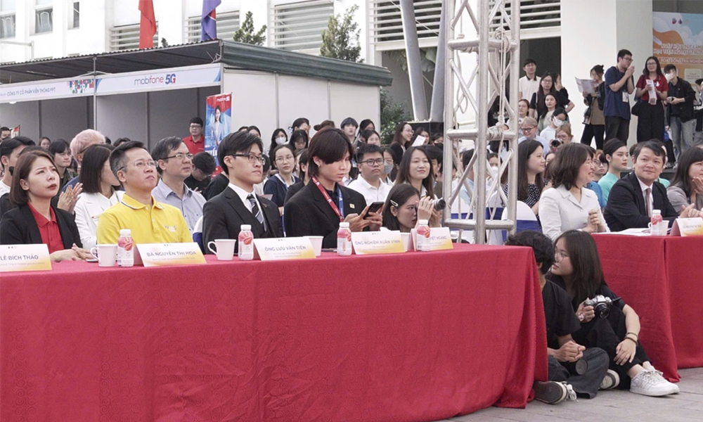 Chương trình DAV Career Day 2025 với sự tham gia của các lãnh đạo doanh nghiệp đối tác và lãnh đạo Học viện Ngoại giao. anh-6.png