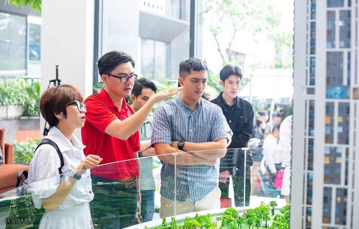 Giá chung cư mỗi năm tăng 15 - 20%, người trẻ phải tiết kiệm 40 - 50% thu nhập hàng tháng mới có thể mua nhà được sau vài chục năm z6246003316973-9c71db906b327030d04f14bd3a6a3d13.jpg