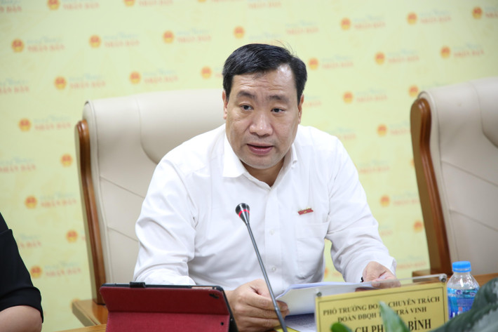 Phó trưởng đoàn chuyên trách Đoàn ĐBQH tỉnh Trà Vinh Thạch Phước Bình chia sẻ tại tọa đàm. Ảnh: Duy Thông thachphuocbinh-3.jpg
