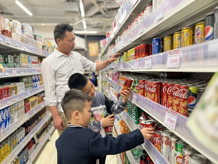 Việc tiêu thụ đồ uống có đường ở Việt Nam tăng nhanh trong những năm gần đây. Việc tiêu thụ đồ uống có đường ở Việt Nam tăng nhanh trong những năm gần đây.