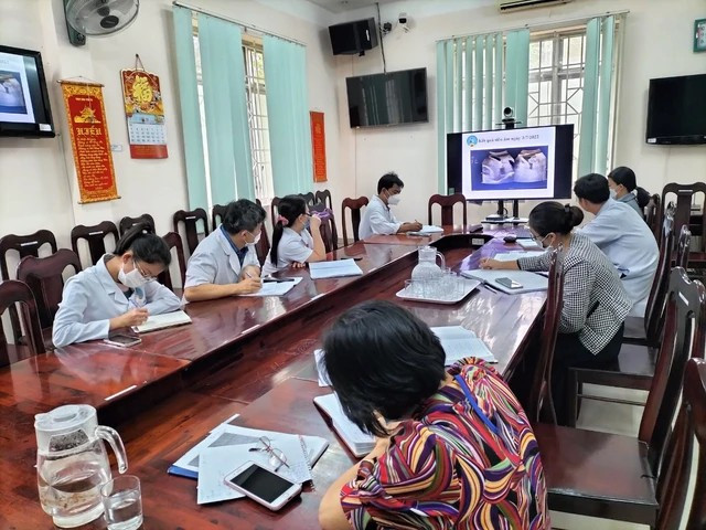 Công tác hội chẩn, khám chữa bệnh từ xa ở Lâm Đồng được đẩy mạnh triển khai. Ảnh: Hà Đạo xa-1-16663114210131636438200.jpg
