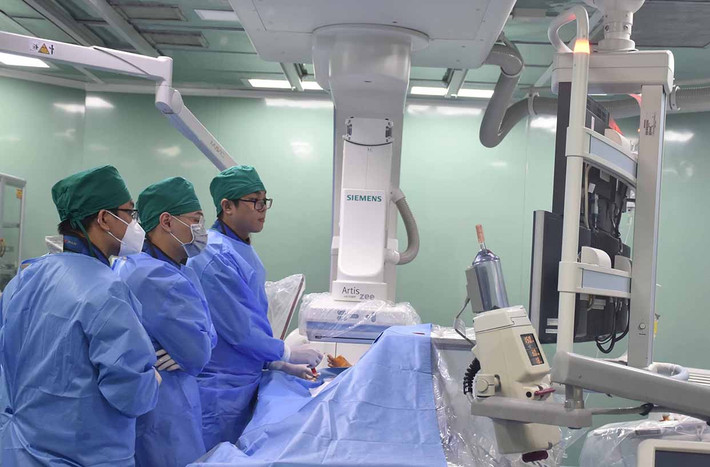 BVĐK tỉnh Sóc Trăng sẽ tiếp tục đẩy mạnh triển khai hoạt động đào tạo và chỉ đạo tuyến. Ảnh: BVĐK Sóc Trăng dsc-4859.jpg