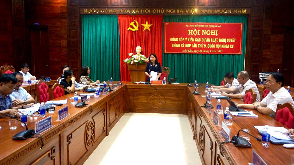 Quang cảnh hội nghị img-9057.jpg