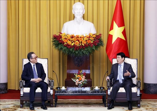 Chủ tịch nước Lương Cường tiếp Bộ trưởng Ngoại giao Hàn Quốc Cho Tae-yul. Ảnh: Lâm Khánh/TTXVN Chủ tịch nước Lương Cường tiếp Bộ trưởng Ngoại giao Hàn Quốc Cho Tae-yul. Ảnh: Lâm Khánh/TTXVN
