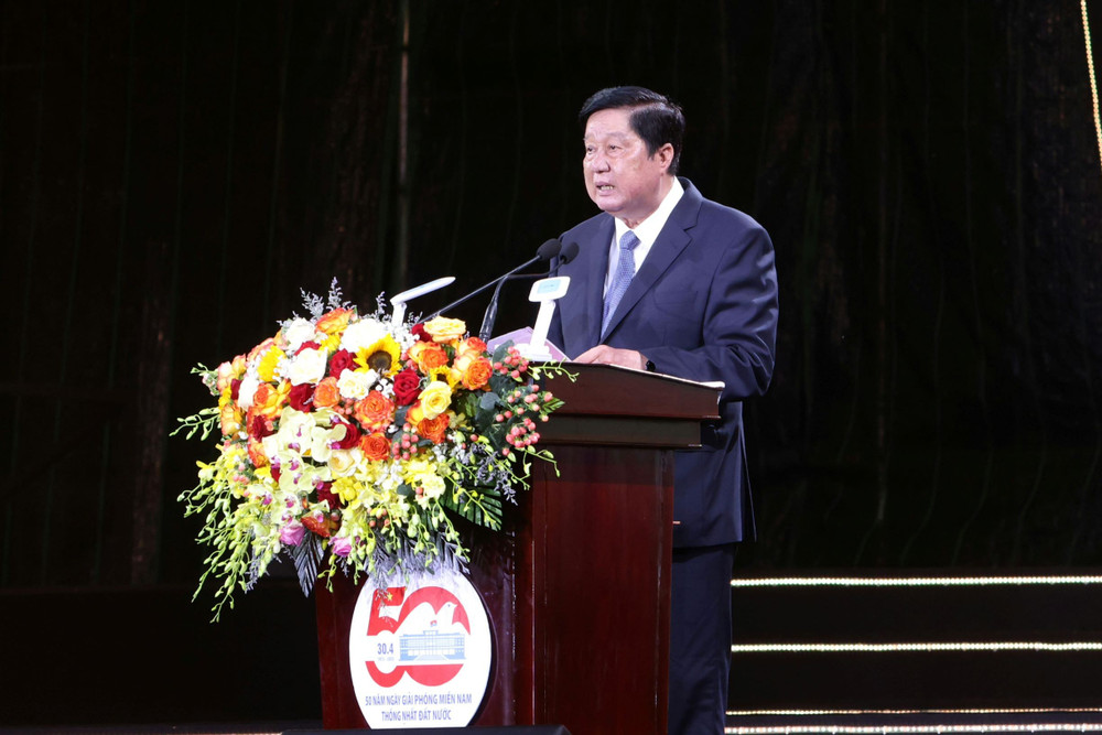 Phó Bí thư Thường trực Thành ủy, Chủ tịch HĐND thành phố Cần Thơ Phạm Văn Hiểu đọc diễn văn kỷ niệm. Ảnh: Hải Hành ong-pham-van-hieu-pho-bi-thu-thuong-truc-thanh-uy-chu-tich-hdnd-can-tho.jpg