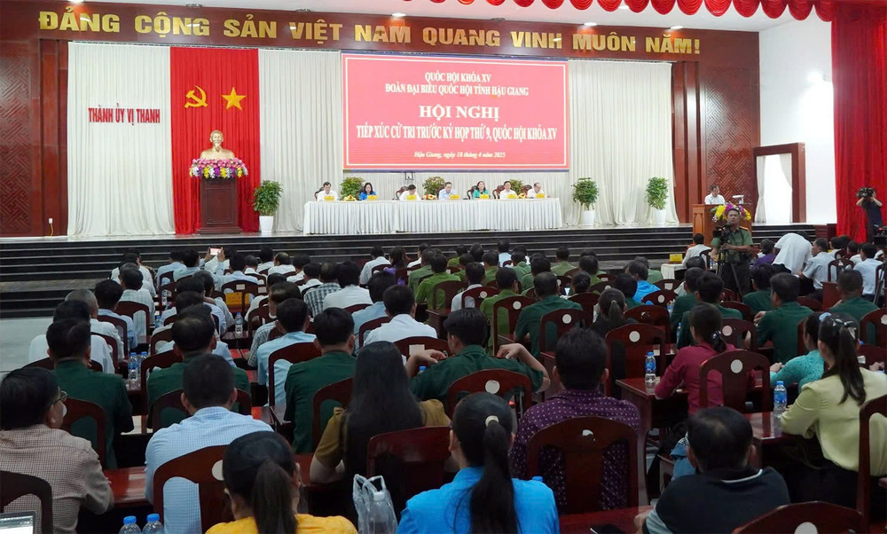 Toàn cảnh cuộc tiếp xúc cử tri. Ảnh: Hải Hành Toàn cảnh cuộc tiếp xúc cử tri. Ảnh: Hải Hành