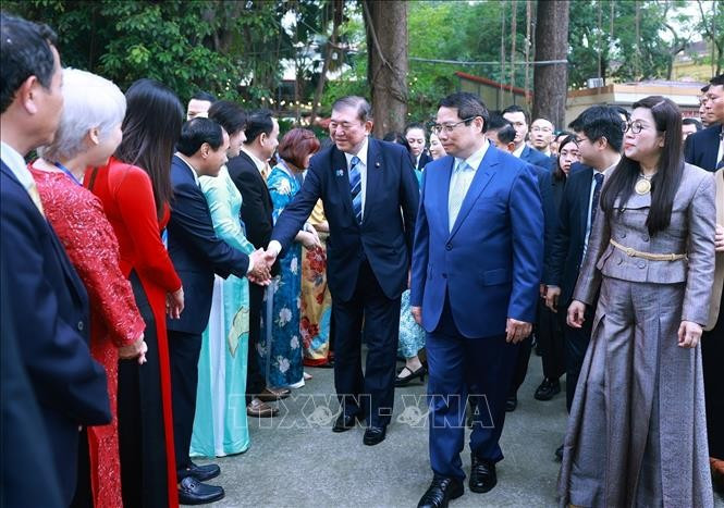 Thủ tướng Phạm Minh Chính và Phu nhân cùng Thủ tướng Nhật Bản Ishiba Shigeru và Phu nhân tham quan Bảo tàng Lịch sử quốc gia. Ảnh: Dương Giang/TTXVN Thủ tướng Phạm Minh Chính và Phu nhân cùng Thủ tướng Nhật Bản Ishiba Shigeru và Phu nhân tham quan Bảo tàng Lịch sử quốc gia. Ảnh: Dương Giang/TTXVN