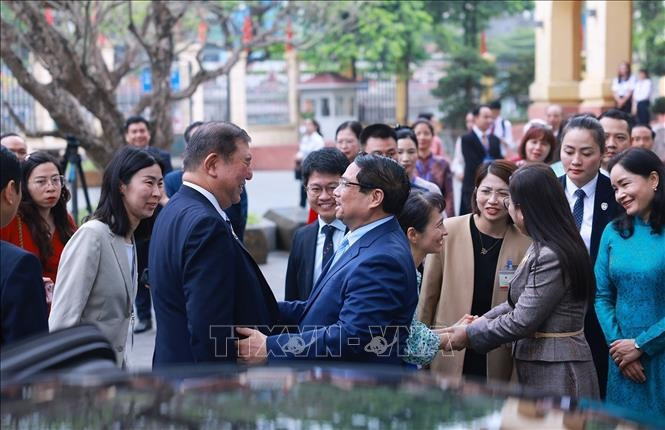 Thủ tướng Phạm Minh Chính và Phu nhân đón Thủ tướng Nhật Bản Ishiba Shigeru và Phu nhân tham quan Bảo tàng Lịch sử quốc gia. Ảnh: Dương Giang/TTXVN Thủ tướng Phạm Minh Chính và Phu nhân đón Thủ tướng Nhật Bản Ishiba Shigeru và Phu nhân tham quan Bảo tàng Lịch sử quốc gia. Ảnh: Dương Giang/TTXVN