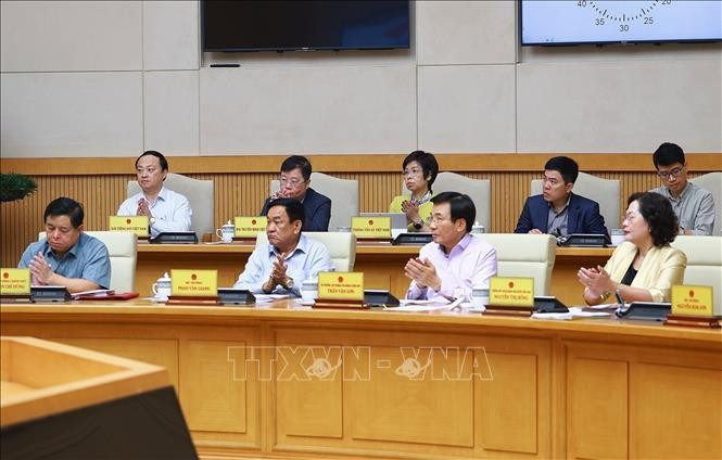 Các thành viên Chính phủ tham dự Phiên họp Chính phủ chuyên đề về xây dựng pháp luật tháng 4. Ảnh: Dương Giang/TTXVN Các thành viên Chính phủ tham dự Phiên họp Chính phủ chuyên đề về xây dựng pháp luật tháng 4. Ảnh: Dương Giang/TTXVN